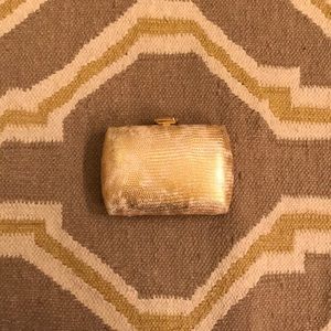 Gold clutch w/ detachable chain